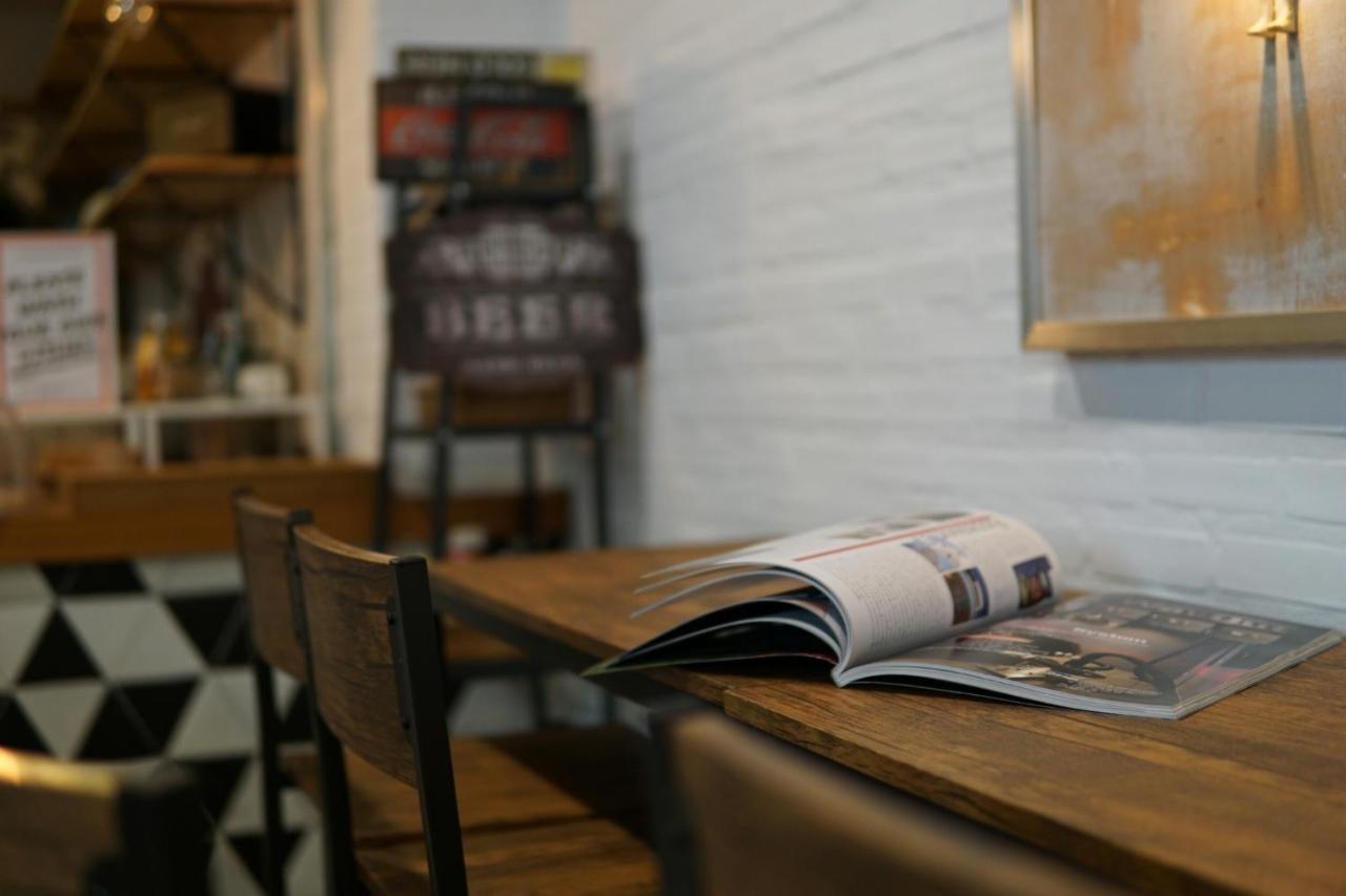 Strips The Poshtel Hostel เชียงใหม่ ภายนอก รูปภาพ